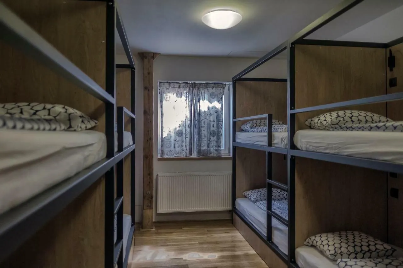Hostel Onefam Miru