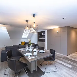 Wishlist Residences - Old Town Square דירה