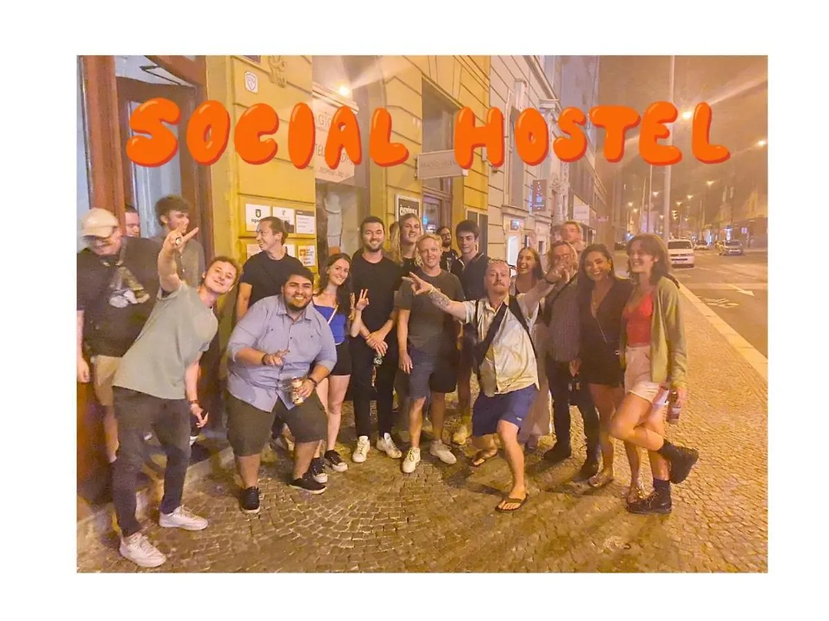Hostel Onefam Miru Praga 0*,