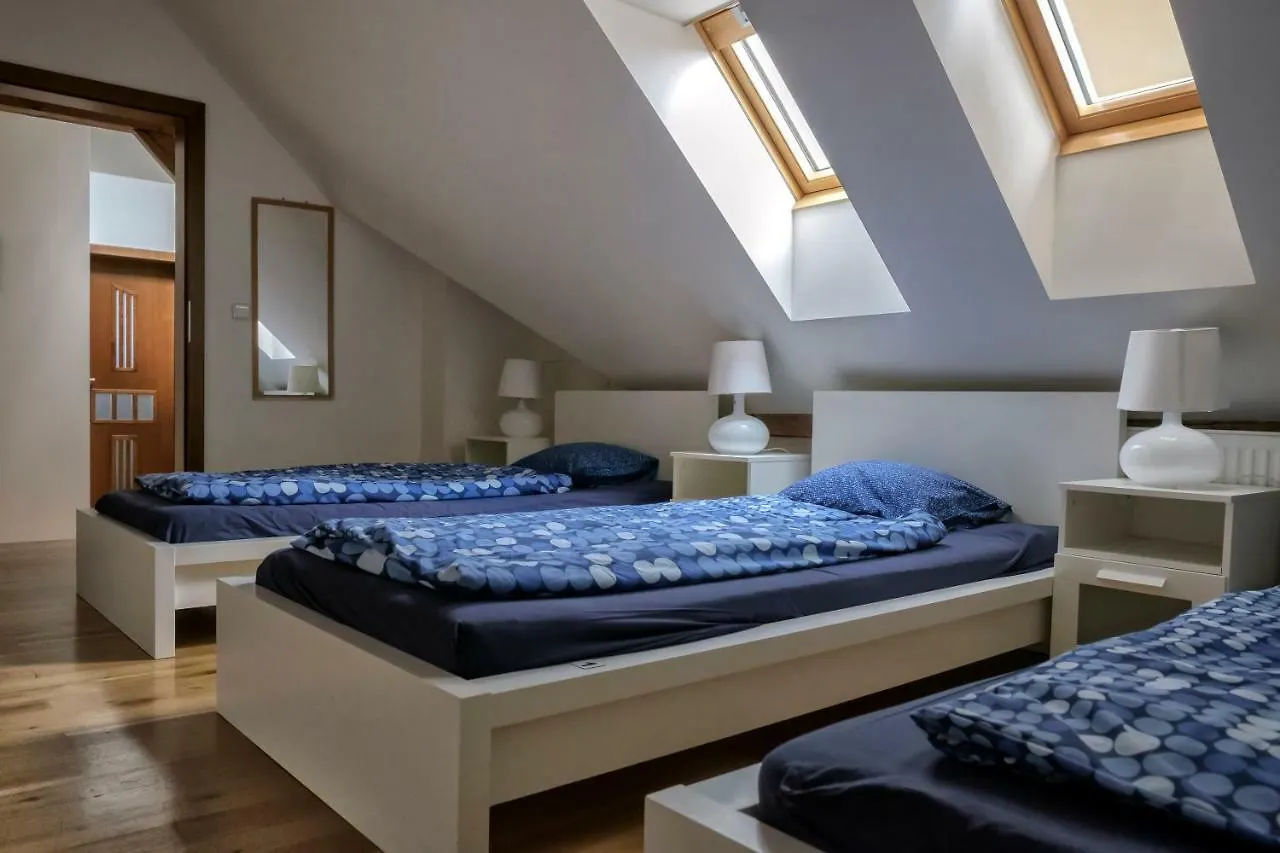 Hostel Onefam Miru